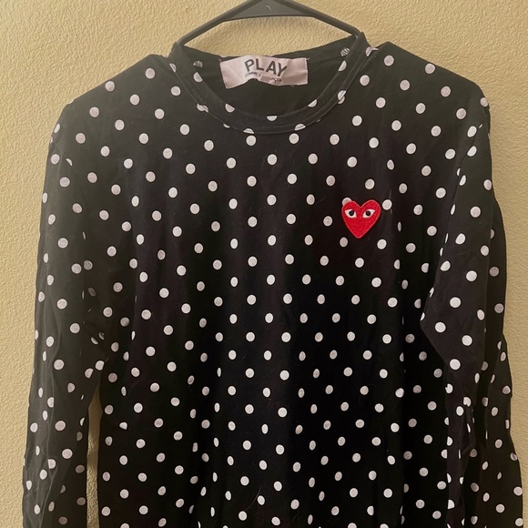 Comme des Garcons Tops - PLAY Comme Des Garcons Cotton Red Emblem Dot Tee